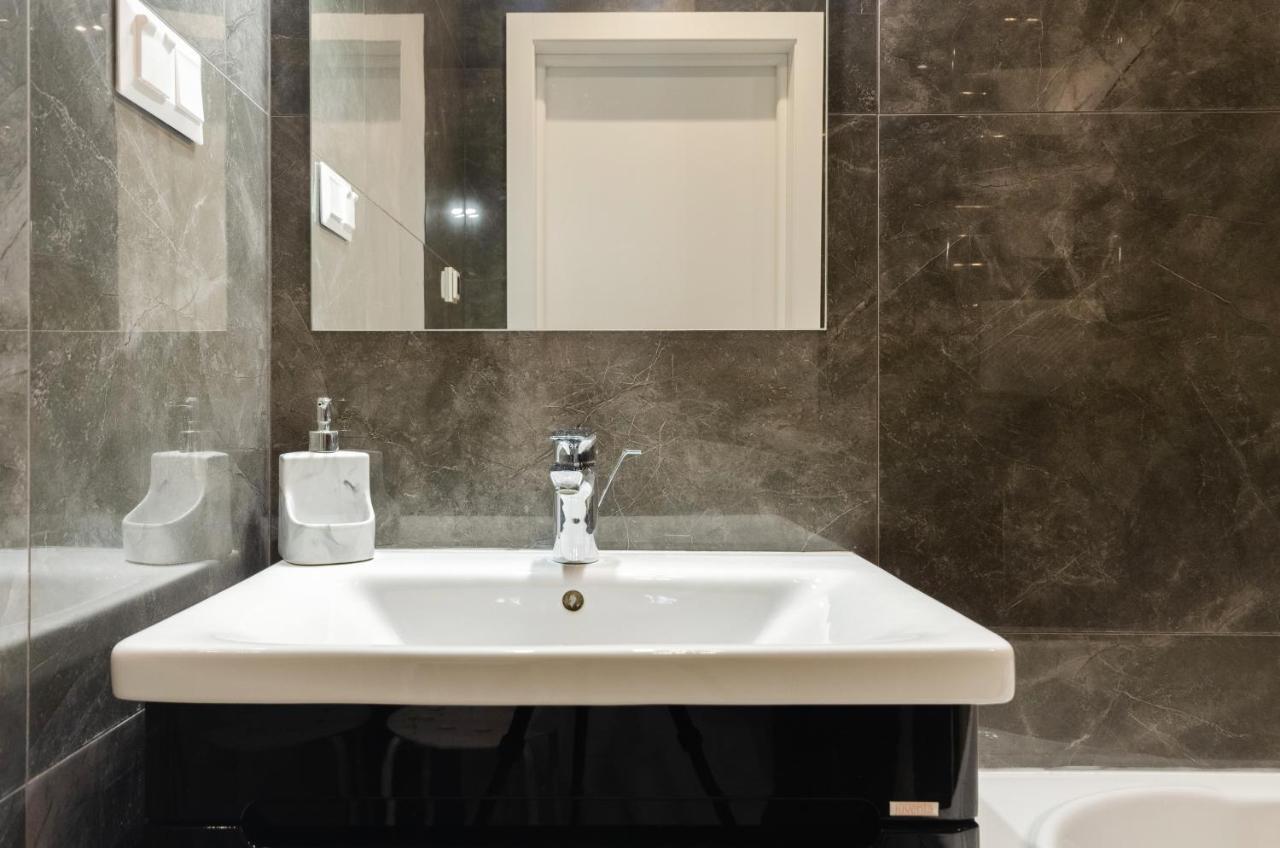 Petrovdom 109-200 In Spacious 2 Bedroom At Rc Kvartet, 16г Vasyl Lypkivskyi Street